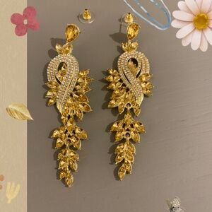 New With Tag Earibgs 4” drop